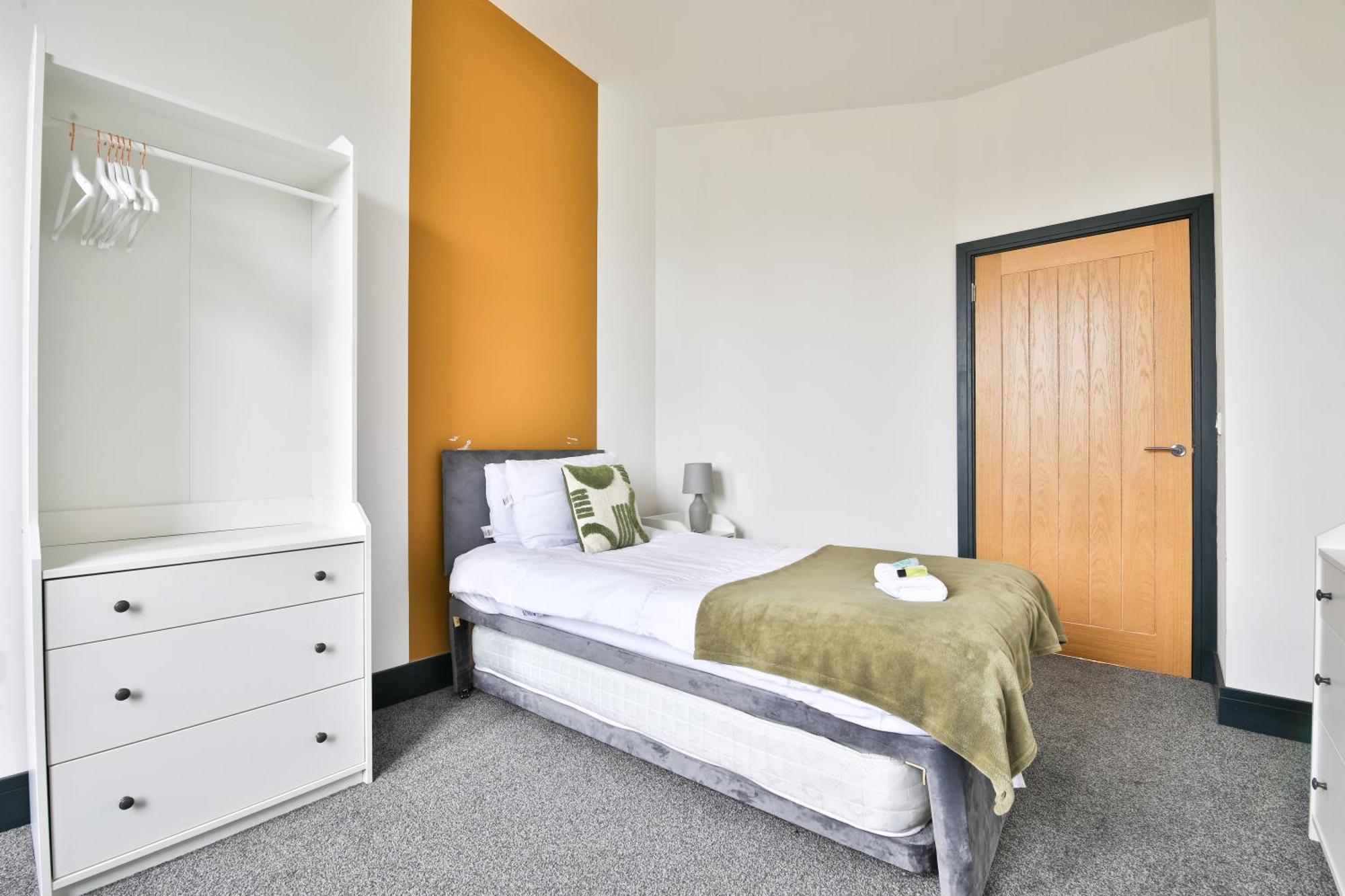 The Kingsway- 2 Bedroom Central Swansea Apartments By Stayright Exterior photo