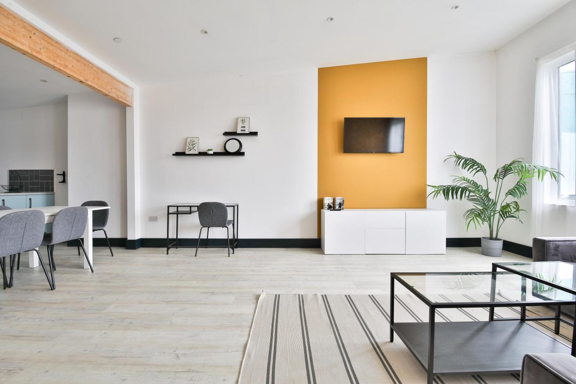 The Kingsway- 2 Bedroom Central Swansea Apartments By Stayright Exterior photo