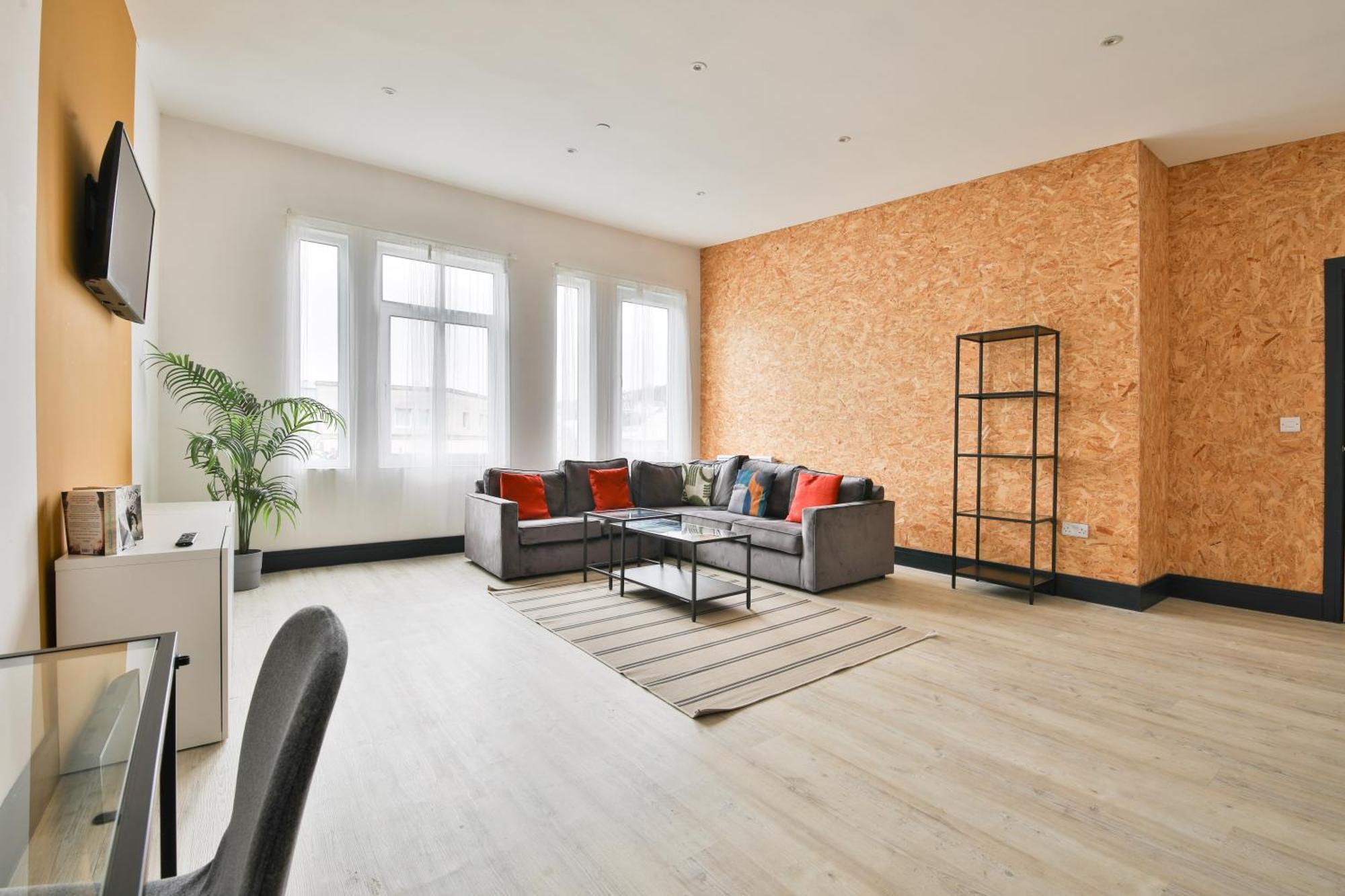 The Kingsway- 2 Bedroom Central Swansea Apartments By Stayright Exterior photo