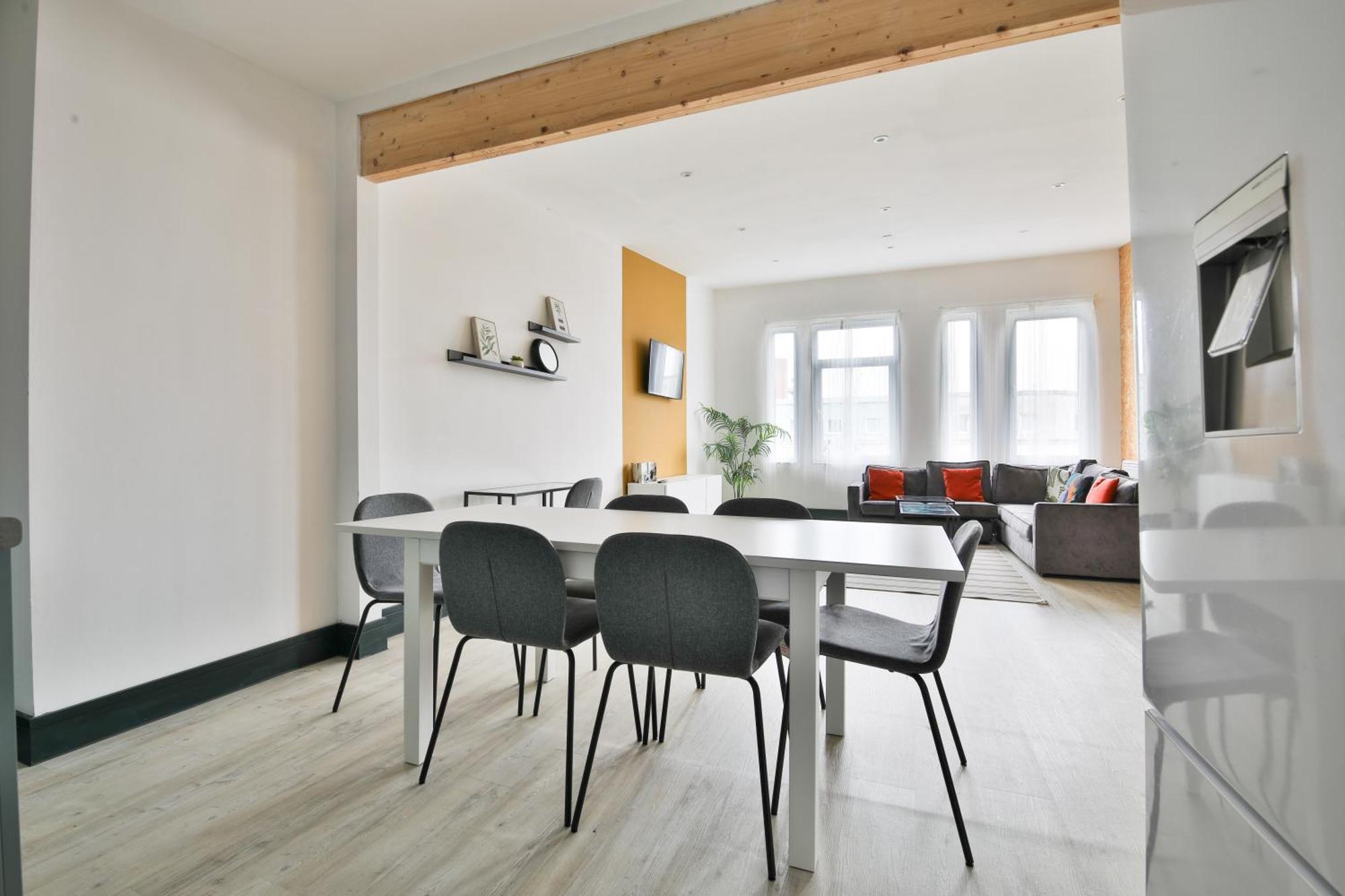 The Kingsway- 2 Bedroom Central Swansea Apartments By Stayright Exterior photo